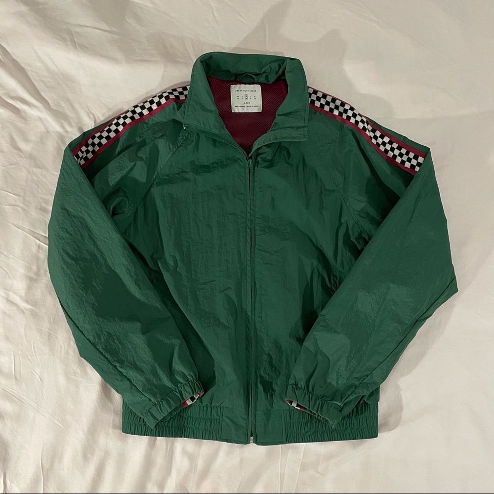 UO Men’s Green Checkered Retro Windbreaker Jacket